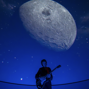 Il musicista Vincenzo Adelini inizia un tour nei planetari italiani con il progetto “MOONLIGHT FROM”